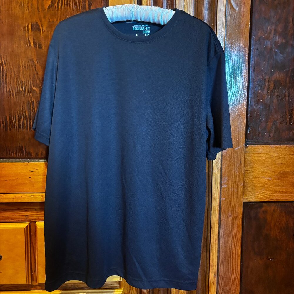 Starter Athletics Men's Black Core Tee-Shirt Size Large (42-44)